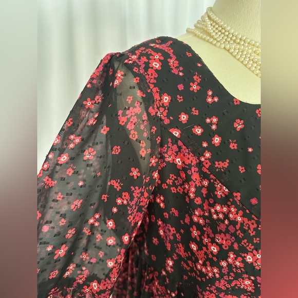 Maison Tara Black and Red Floral Dress (797) - Picture 13 of 15